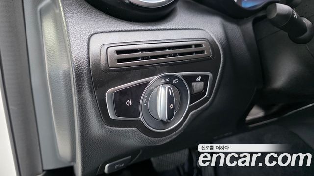 Mercedes-Benz C-Class C200