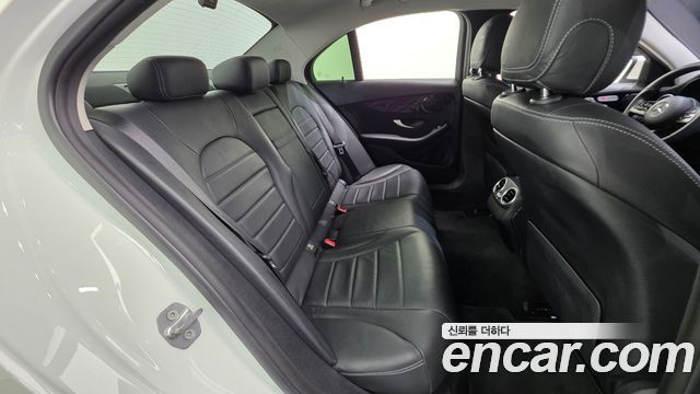 Mercedes-Benz C-Class C200