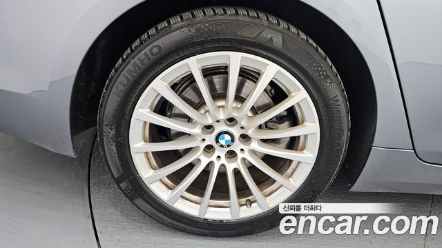 BMW 5-Series 520i Luxury