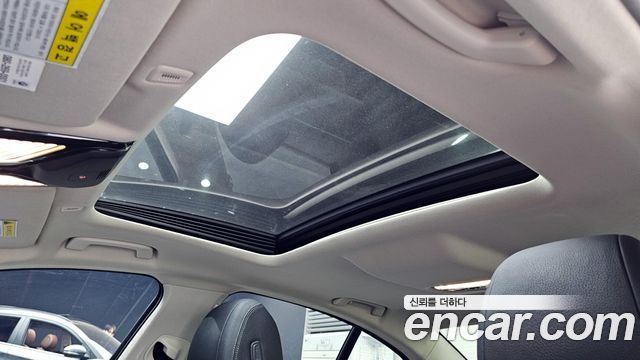BMW 5-Series 520i Luxury