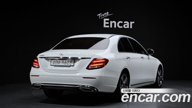 Mercedes-Benz E-Class E300 Avantgarde