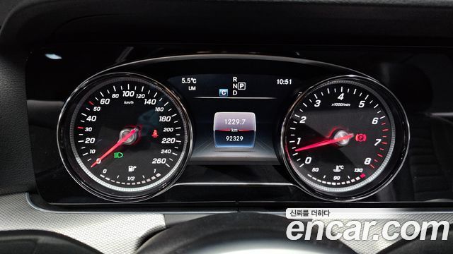 Mercedes-Benz E-Class E300 Avantgarde