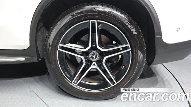 Mercedes-Benz GLC-Class GCL300 4MATIC Coupe