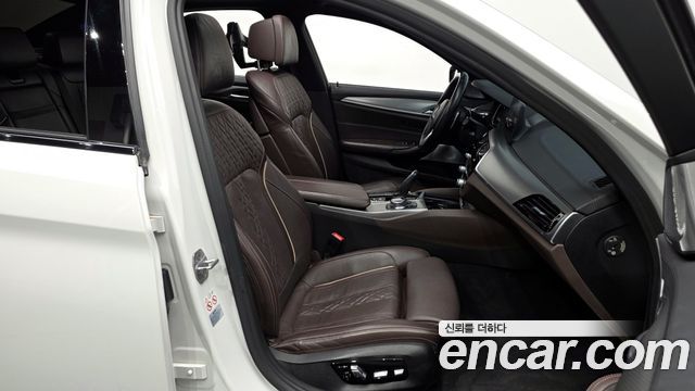 BMW 5-Series M550d xDrive