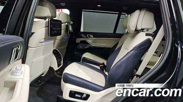 BMW X7 M50i 6STR