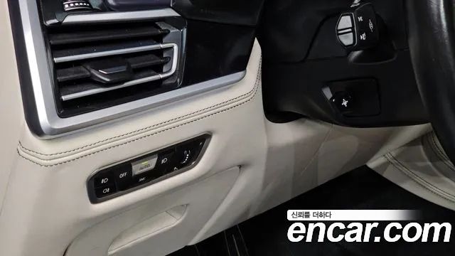 BMW X7 M50i 6STR