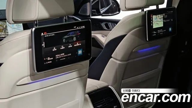 BMW X7 M50i 6STR