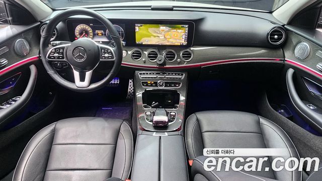 Mercedes-Benz E-Class E300 4MATIC AMG Line