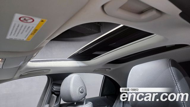 Mercedes-Benz E-Class E300 4MATIC AMG Line