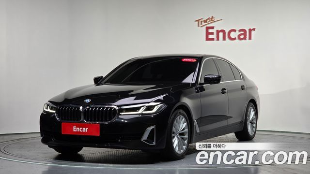 BMW 5-Series 520i Luxury