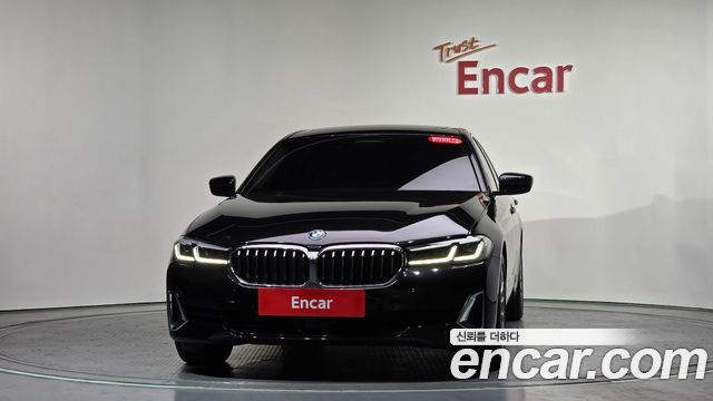 BMW 5-Series 520i Luxury