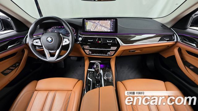 BMW 5-Series 520i Luxury
