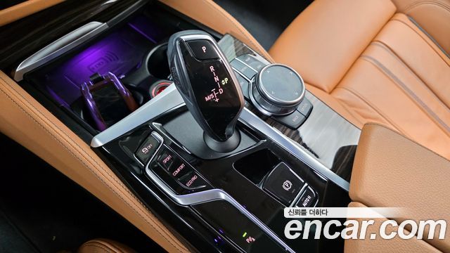 BMW 5-Series 520i Luxury