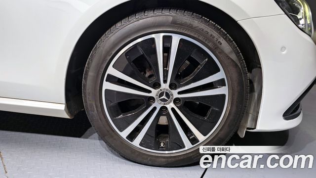 Mercedes-Benz E-Class E250 Avantgarde