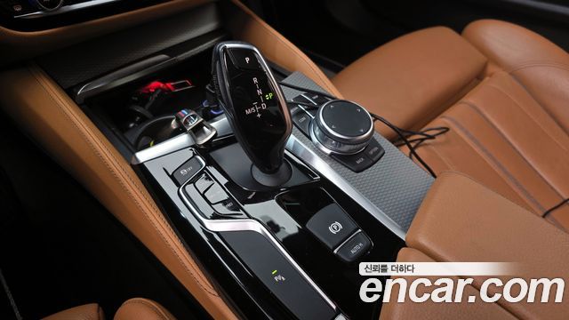 BMW 5-Series 520d xDrive M Sport Package