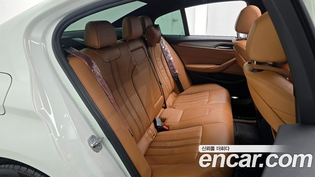 BMW 5-Series 520d xDrive M Sport Package