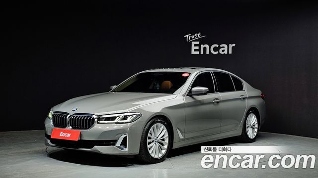 BMW 5-Series 520i Luxury
