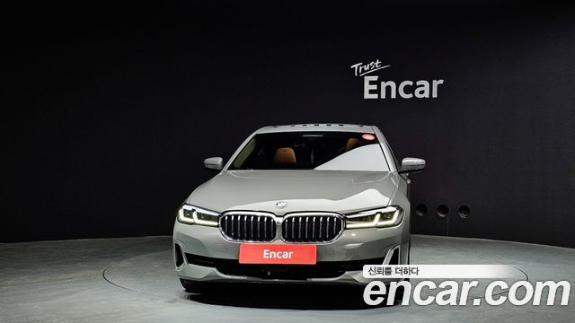BMW 5-Series 520i Luxury