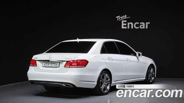 Mercedes-Benz E-Class E250 BlueTec 4MATIC AV