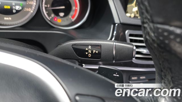Mercedes-Benz E-Class E250 BlueTec 4MATIC AV