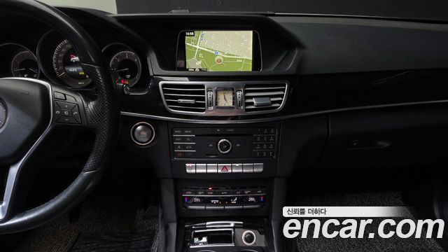 Mercedes-Benz E-Class E250 BlueTec 4MATIC AV