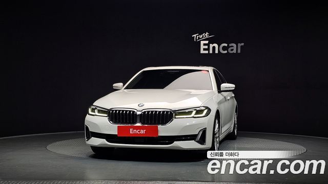 BMW 5-Series 520i Luxury