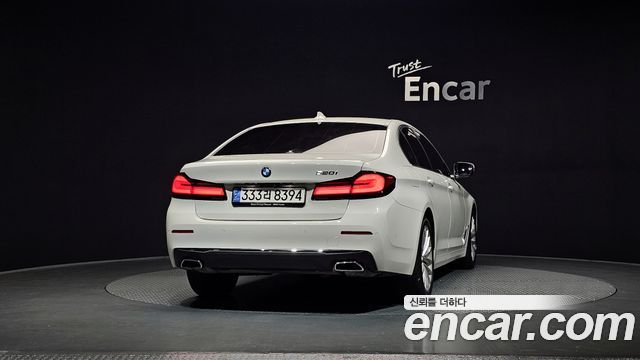 BMW 5-Series 520i Luxury