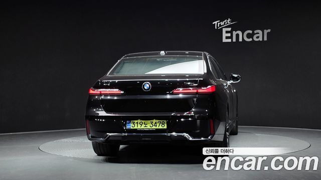 BMW 7-Series 740i xDrive M Sport