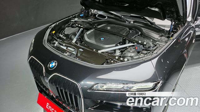 BMW 7-Series 740i xDrive M Sport