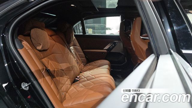 BMW 7-Series 740i xDrive M Sport