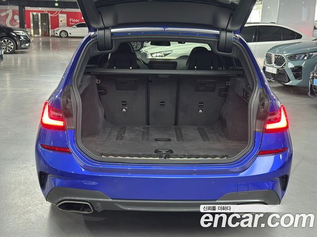 BMW 3-Series M340i xDrive Touring Performance