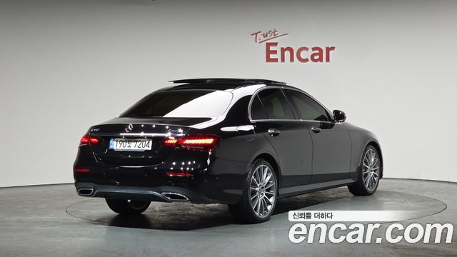 Mercedes-Benz E-Class E350 4MATIC AMG Line