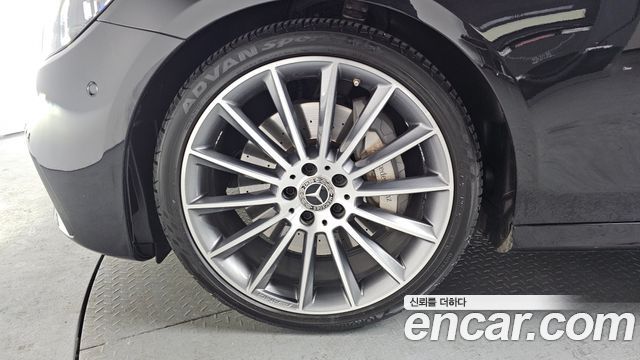 Mercedes-Benz E-Class E350 4MATIC AMG Line