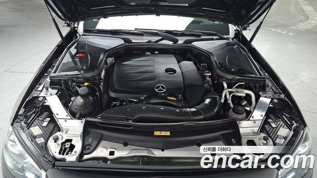 Mercedes-Benz E-Class E350 4MATIC AMG Line