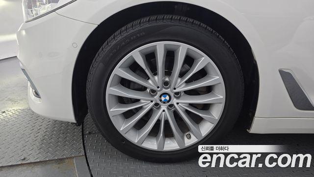 BMW 5-Series 520d Luxury Plus