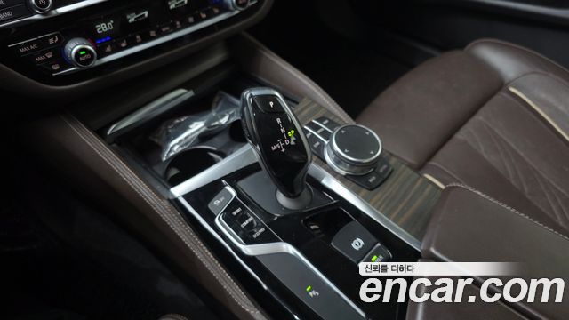 BMW 5-Series 520d Luxury Plus