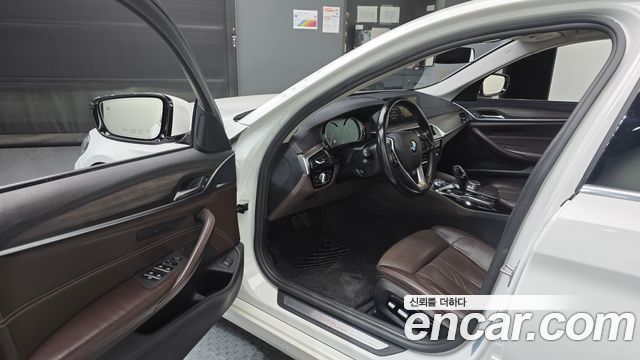 BMW 5-Series 520d Luxury Plus