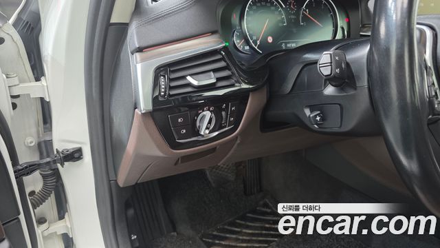 BMW 5-Series 520d Luxury Plus