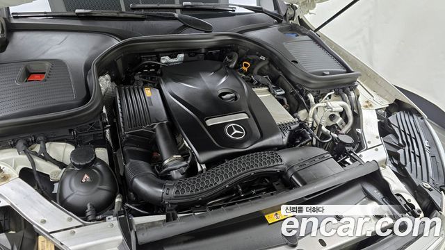 Mercedes-Benz GLC-Class GLC300 4MATIC AMG Line