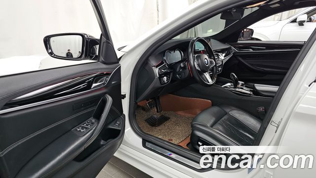 BMW 5-Series 520d xDrive M Sport Package Plus