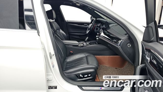 BMW 5-Series 520d xDrive M Sport Package Plus