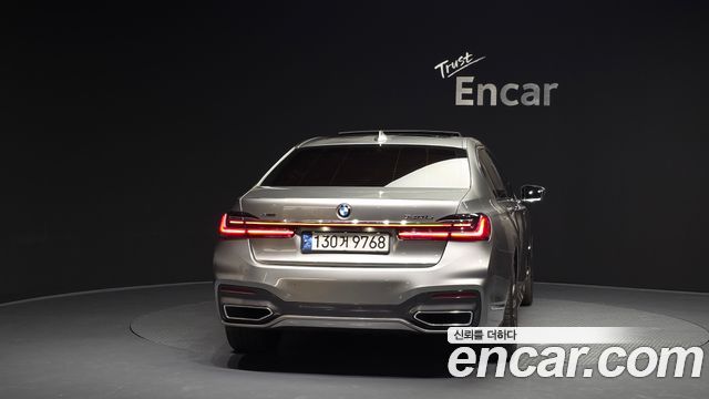 BMW 7-Series 740Li xDrive M Sport Package