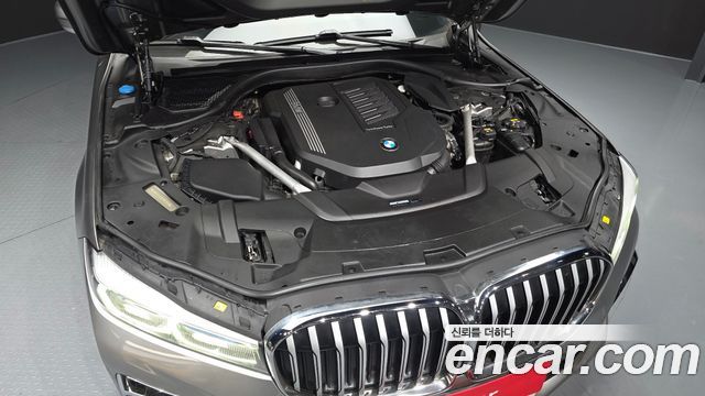 BMW 7-Series 740Li xDrive M Sport Package