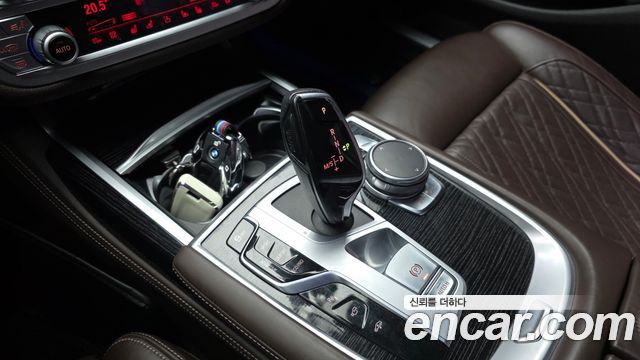 BMW 7-Series 740Li xDrive M Sport Package