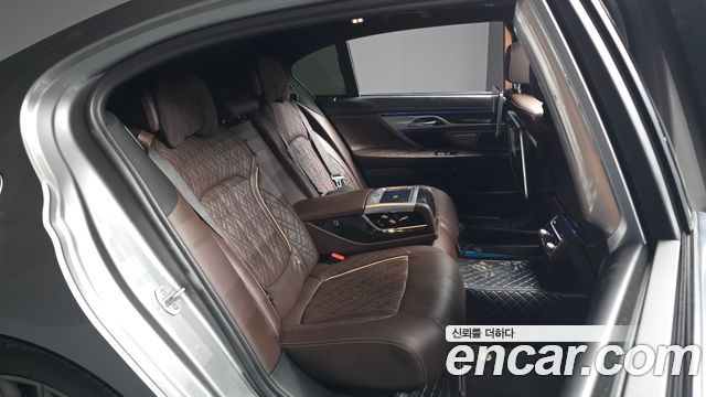 BMW 7-Series 740Li xDrive M Sport Package