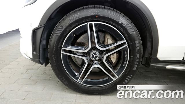 Mercedes-Benz GLC-Class GCL300 4MATIC Coupe
