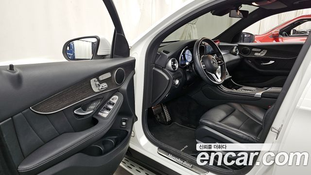 Mercedes-Benz GLC-Class GCL300 4MATIC Coupe