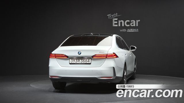 BMW 5-Series 520i