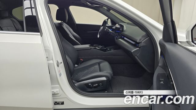 BMW 5-Series 520i