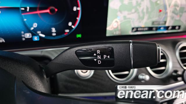 Mercedes-Benz E-Class E220d 4MATIC AMG Line
